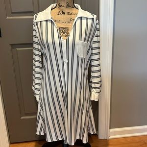 4511179 Off-White Shirt Collar Striped Dress